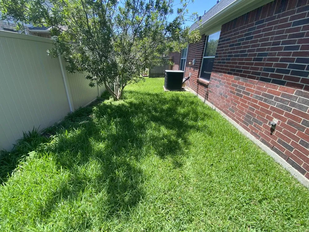 Local landscaping services experts serving Houston, TX - Aleaf Landscaping