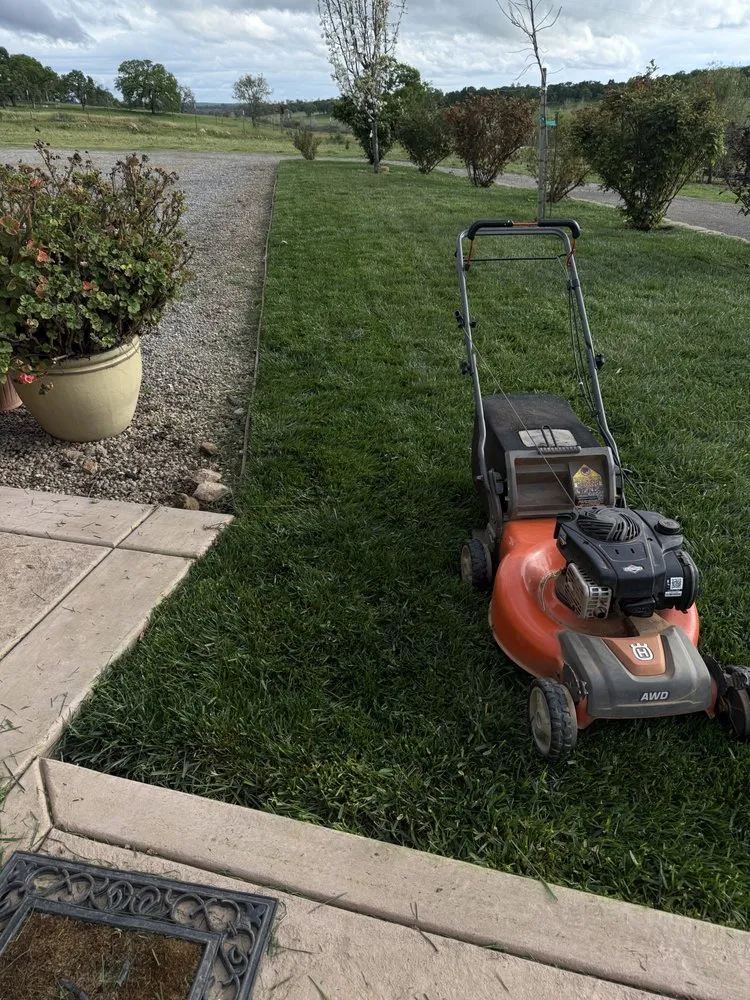 Expert lawn mowing service experts serving Lincoln, CA - Alegres Landscaping
