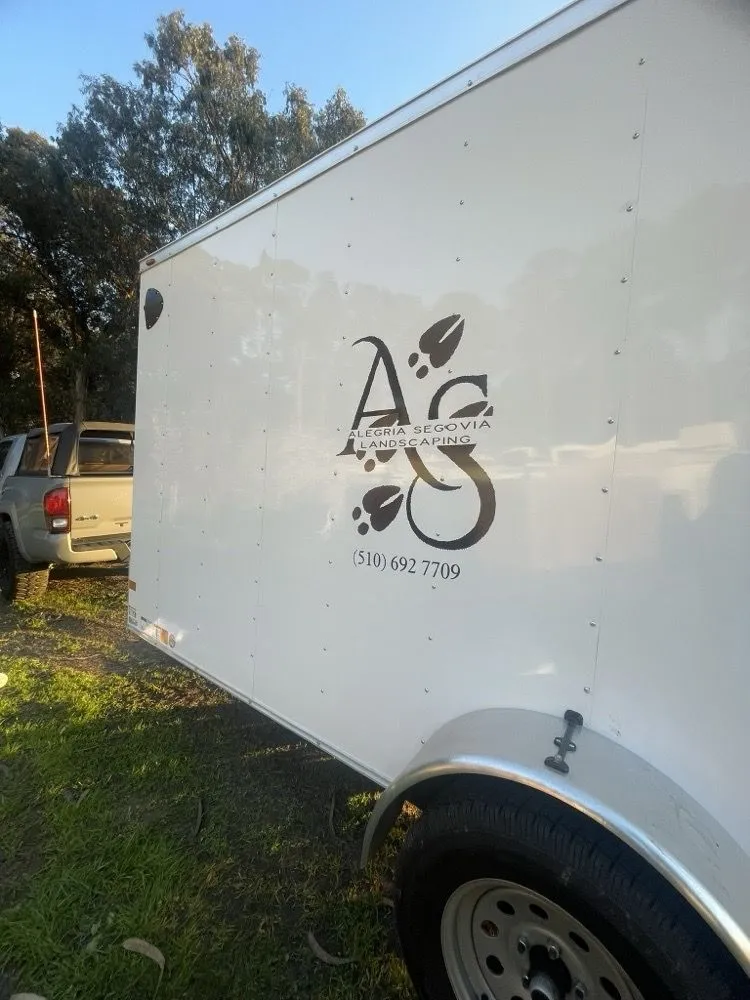 Local lawn mowing service in Richmond, CA - Alegria Segovia Landscaping