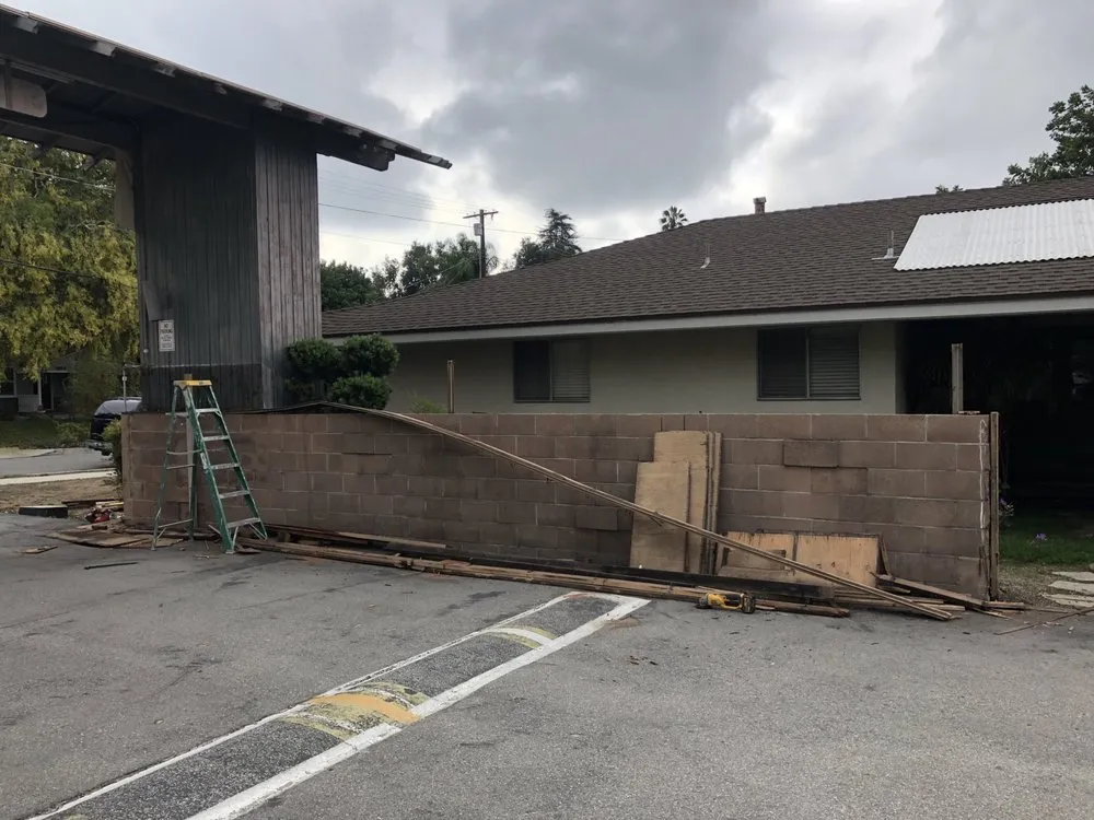 Professional yard cleanup service in Huntington Park, CA by Alejairos landscaping