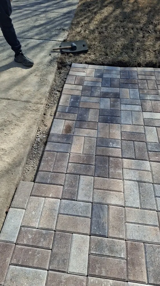 Custom lawn mowing service in Hammond, IN - Alejandre Landscaping