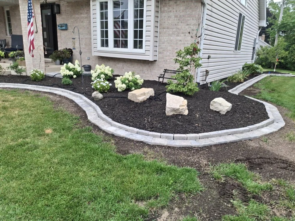 Top-rated yard cleanup service in Hammond, IN - Alejandre Landscaping