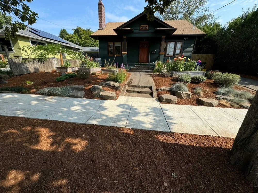 Top-rated garden landscaping in Beaverton, OR by Alejandres Landscaping