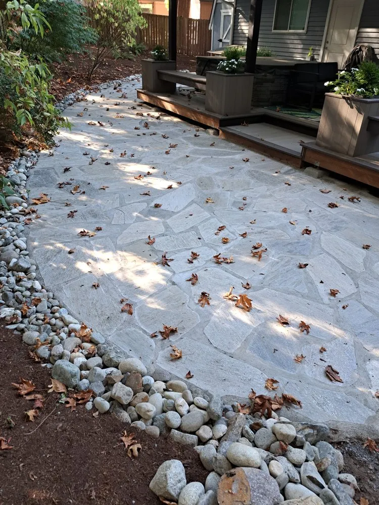 Top-rated yard maintenance in Everett, WA by Alejandro’s Landscaping & Construction