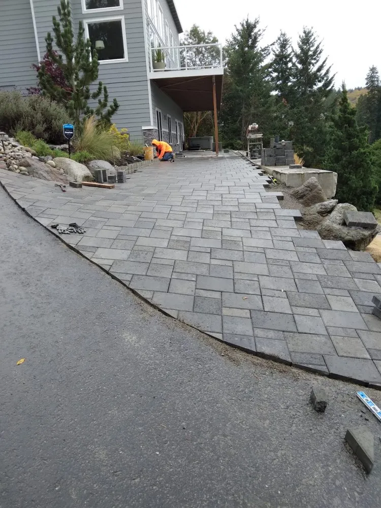 Top-rated residential landscaping experts serving Everett, WA - Alejandro’s Landscaping & Construction