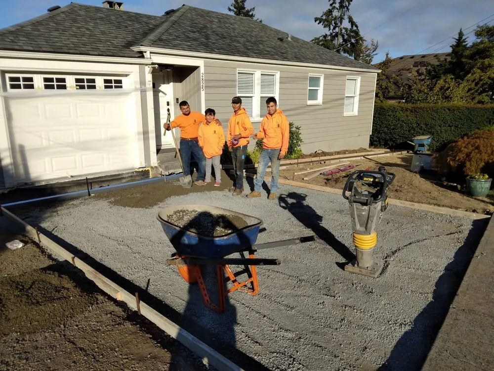 Custom residential landscaping in Everett, WA by Alejandro’s Landscaping & Construction