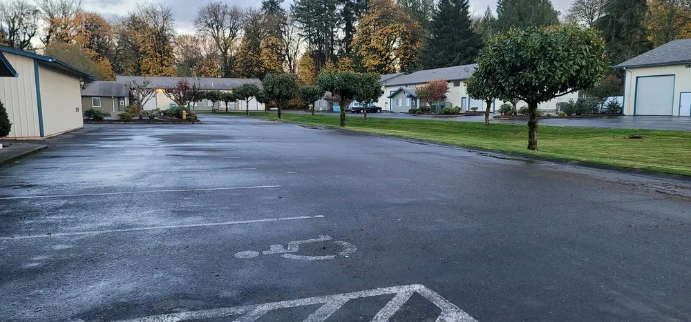 Affordable lawn mowing service experts serving Elma, WA - Alejandro's Landscaping