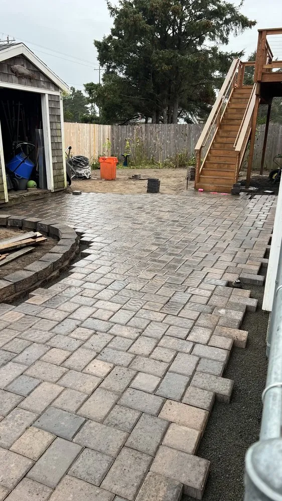 Reliable landscape installation with custom design in Warrenton, OR by Alejo's Construction & Landscape