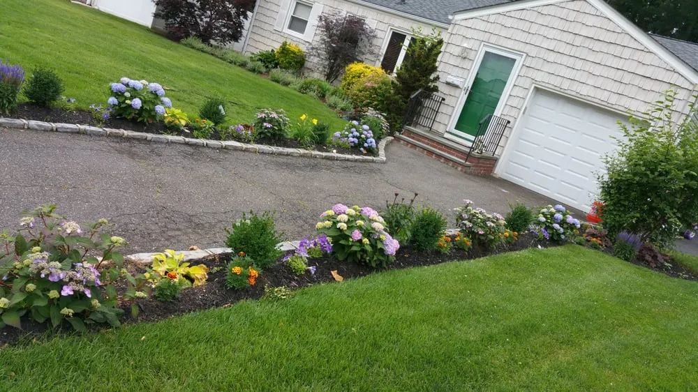 Custom yard cleanup service in Oceanside, NY by Alessandro's Landscaping & Design