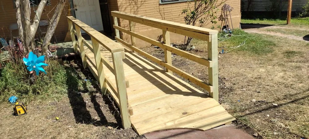 Affordable yard cleanup service experts serving San Antonio, TX - Alex Fence & Landscaping