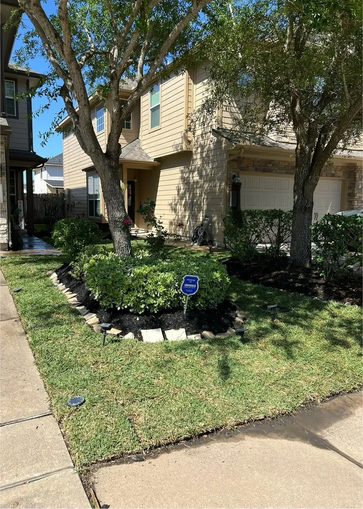 Affordable landscape design for homes in Houston, TX by Alex Gardening and More