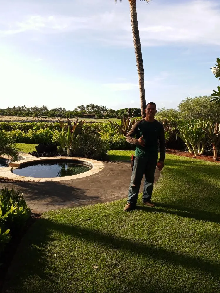 Custom outdoor landscaping in Holualoa, HI by Alex Landscapes
