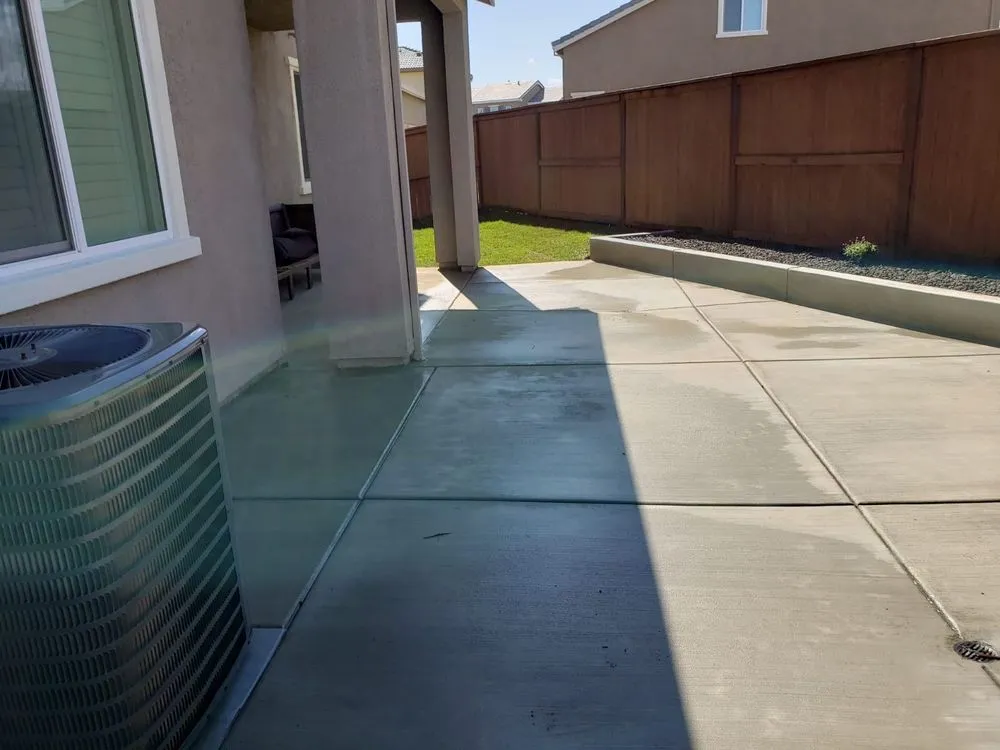 Expert lawn mowing service for year-round maintenance in Fairfield, CA by Alex Landscaping