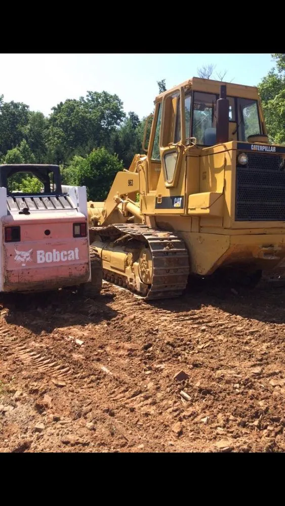 Professional lawn mowing service experts serving Gainesville, VA - Alex Lawn care & landcaping