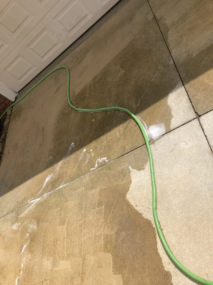 Affordable lawn care service in Montgomery, AL by Alex Lawncare & Landscaping