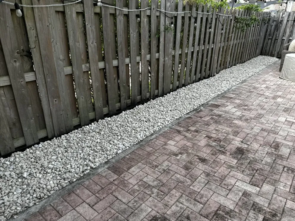 Custom garden landscaping in Hialeah, FL - Alex Molina Landscaping