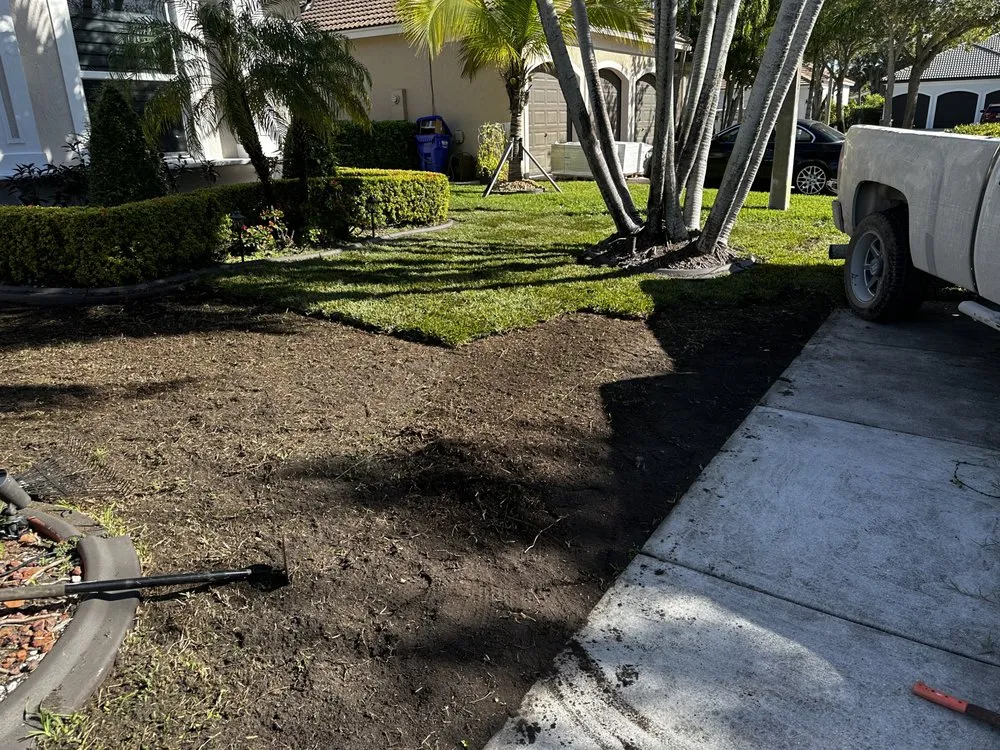 Top-rated lawn care service for year-round maintenance across Hialeah, FL - Alex Molina Landscaping