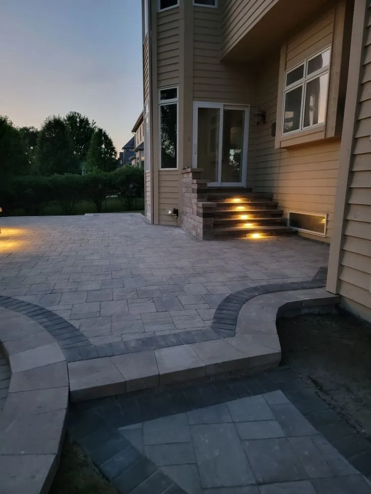 Professional yard cleanup service in Plainfield, IL by Alex Perez Landscaping