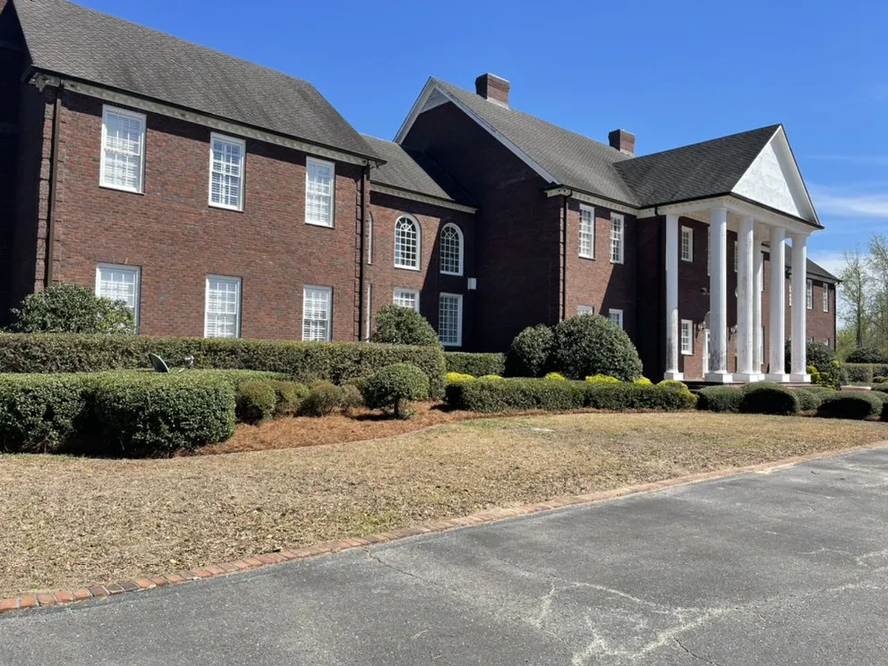 Local outdoor landscaping in Greenville, NC by Alex Pinestraw & Mulch