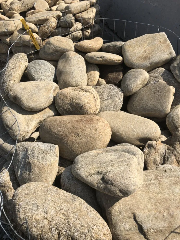 Top-rated lawn mowing service for homes in Greenville, NC by Alex Pinestraw & Mulch