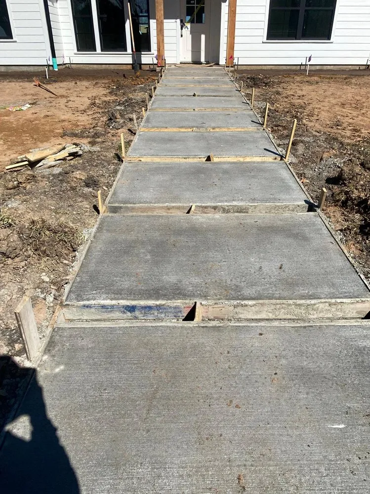 Trusted garden landscaping in Bellville, TX - Alex Services