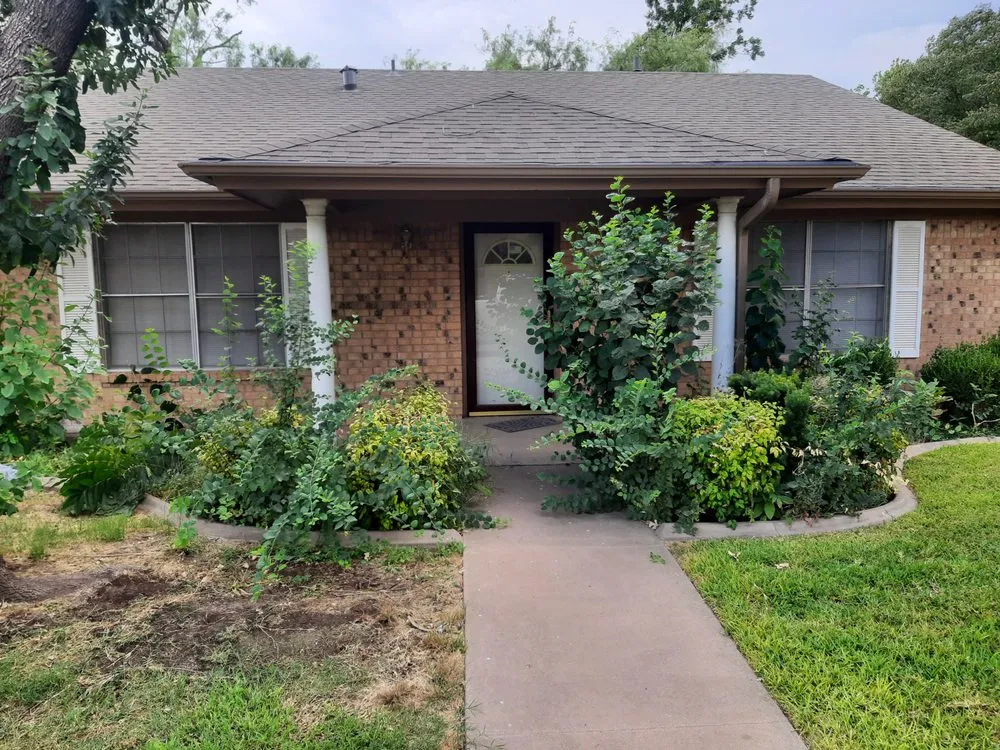 Expert garden landscaping in San Angelo, TX - Alexander & Hart Treescapes