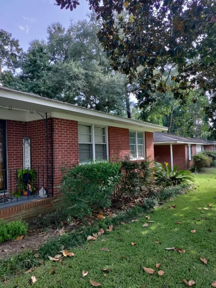 Top-rated yard maintenance in North Charleston, SC by Alexander Complete Services