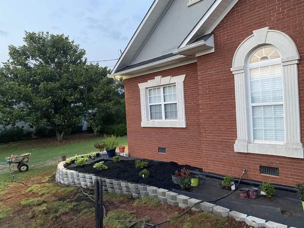 Expert yard maintenance in Anniston, AL - Alexander Landscaping