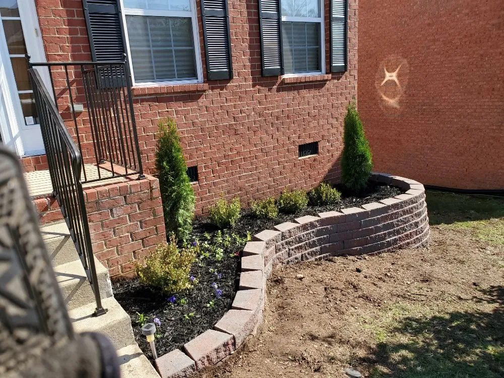 Top-rated yard cleanup service in Columbia, TN - Alexander Lawn & Landscaping