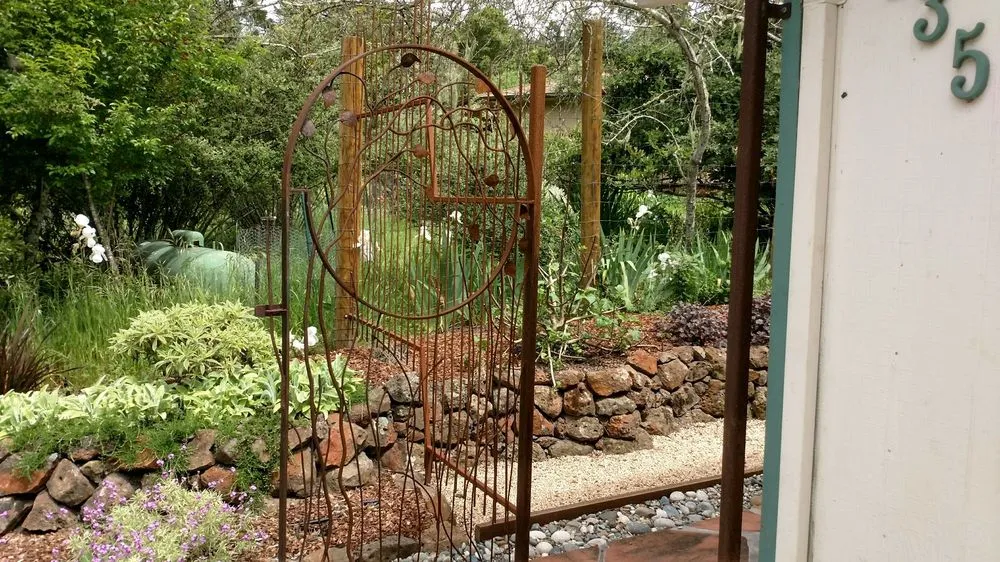 Professional outdoor landscaping in Redwood City, CA - Alexander Pacific Landscape Co.