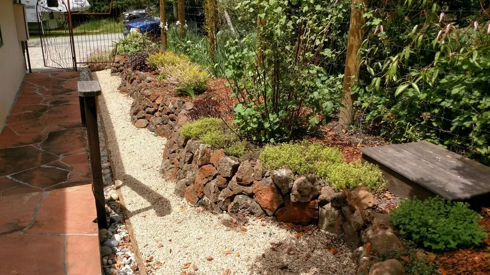 Expert garden landscaping experts serving Redwood City, CA - Alexander Pacific Landscape Co.