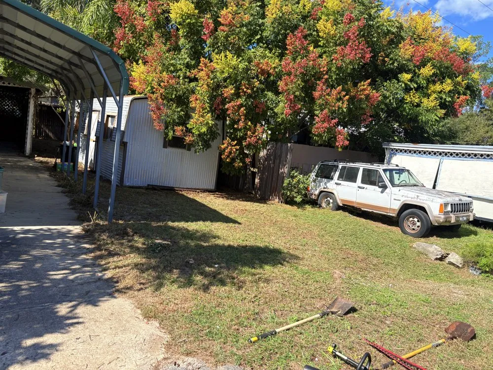 Professional lawn mowing service experts serving Keystone Heights, FL - Alexander's Outdoor Maintenance