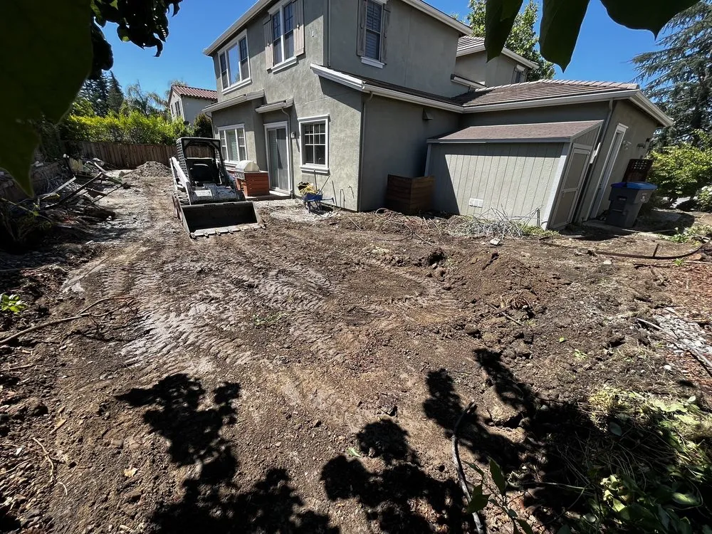 Affordable yard cleanup service experts serving Sunnyvale, CA - Alexander's Pavers