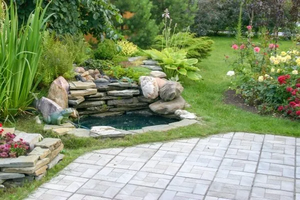 Custom garden landscaping in Gaithersburg, MD by Alexis Landscaping Group