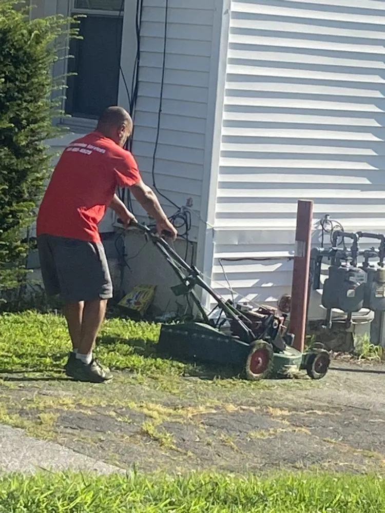 Reliable residential landscaping with custom design across Torrington, CT - Alex’s Cleaning Service