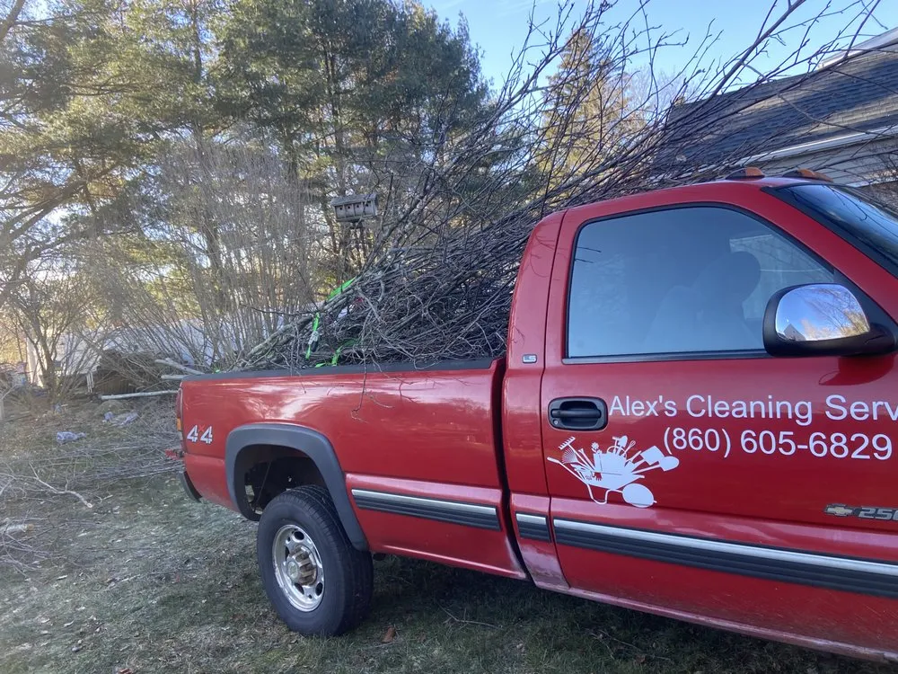 Affordable yard cleanup service in Torrington, CT by Alex’s Cleaning Service