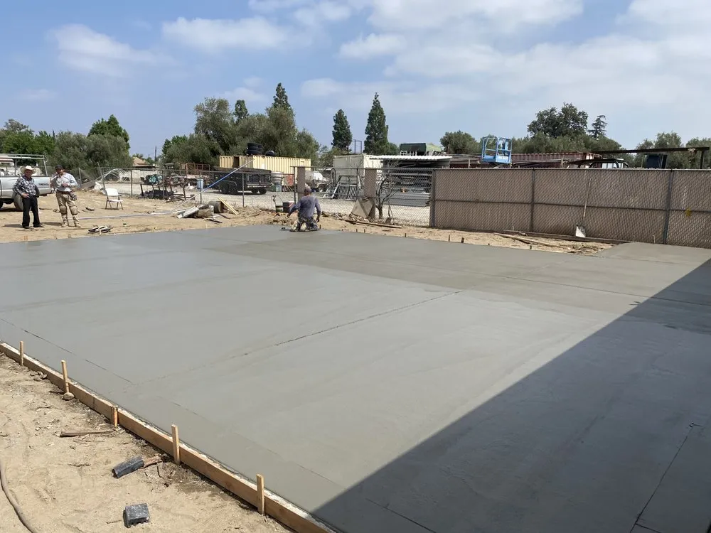 Top-rated yard cleanup service experts serving Riverside, CA - Alex’s Landscape