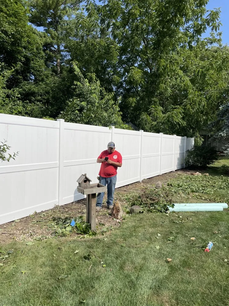 Custom landscaping services for outdoor upgrades across Carpentersville, IL - Alex’s Landscaping and Fencing