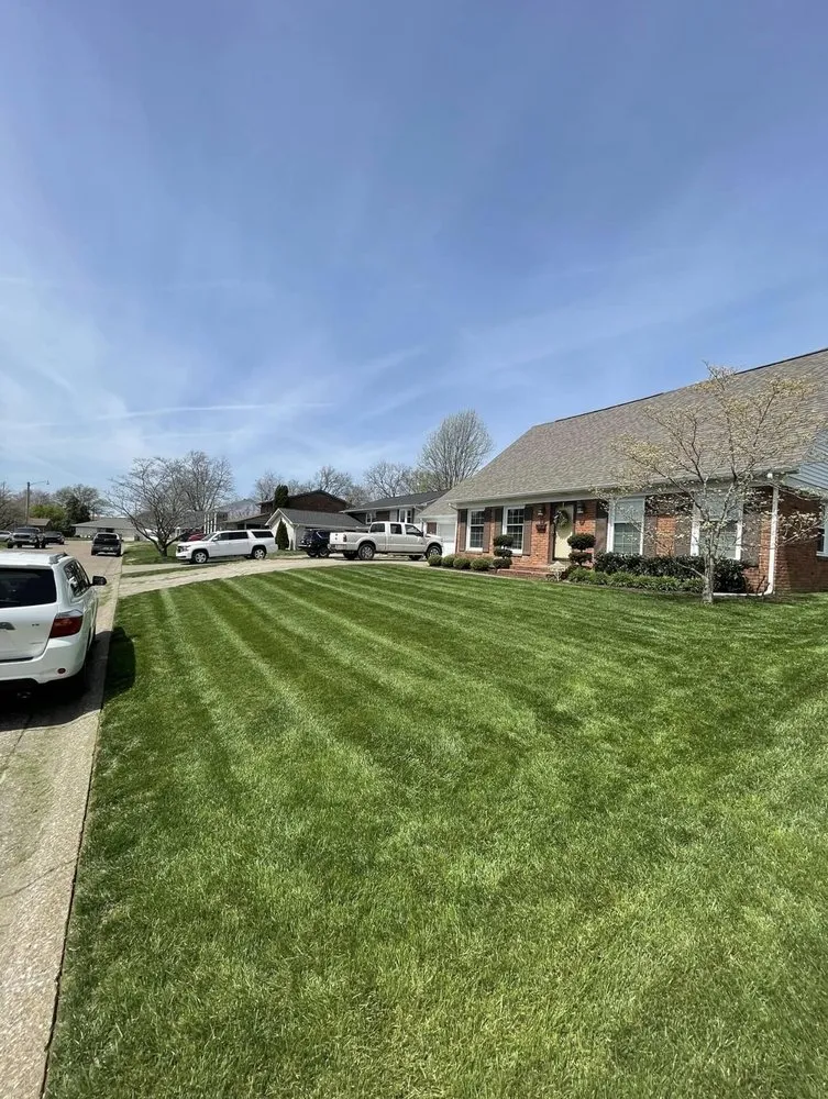 Local garden landscaping for year-round maintenance in Owensboro, KY by Alex’s Landscaping and Full Lawn Service