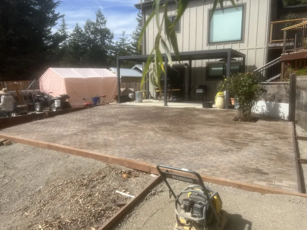 Affordable landscape installation for homes in El Granada, CA by Alex’s Landscaping