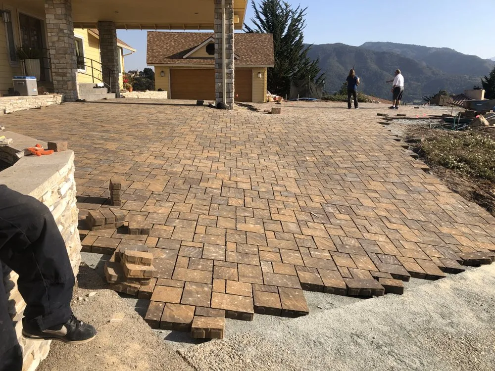 Trusted yard maintenance experts serving El Granada, CA - Alex’s Landscaping