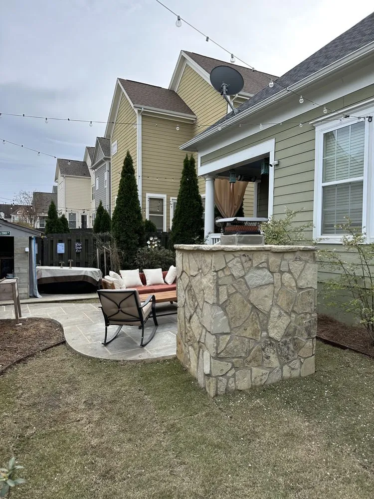 Top-rated yard maintenance for beautiful yards across Charlotte, NC - Alex's Lawnscape