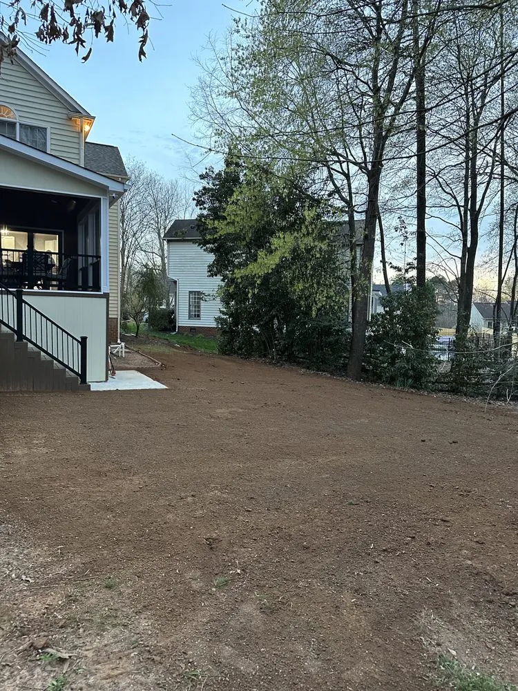 Reliable lawn care service in Charlotte, NC by Alex's Lawnscape