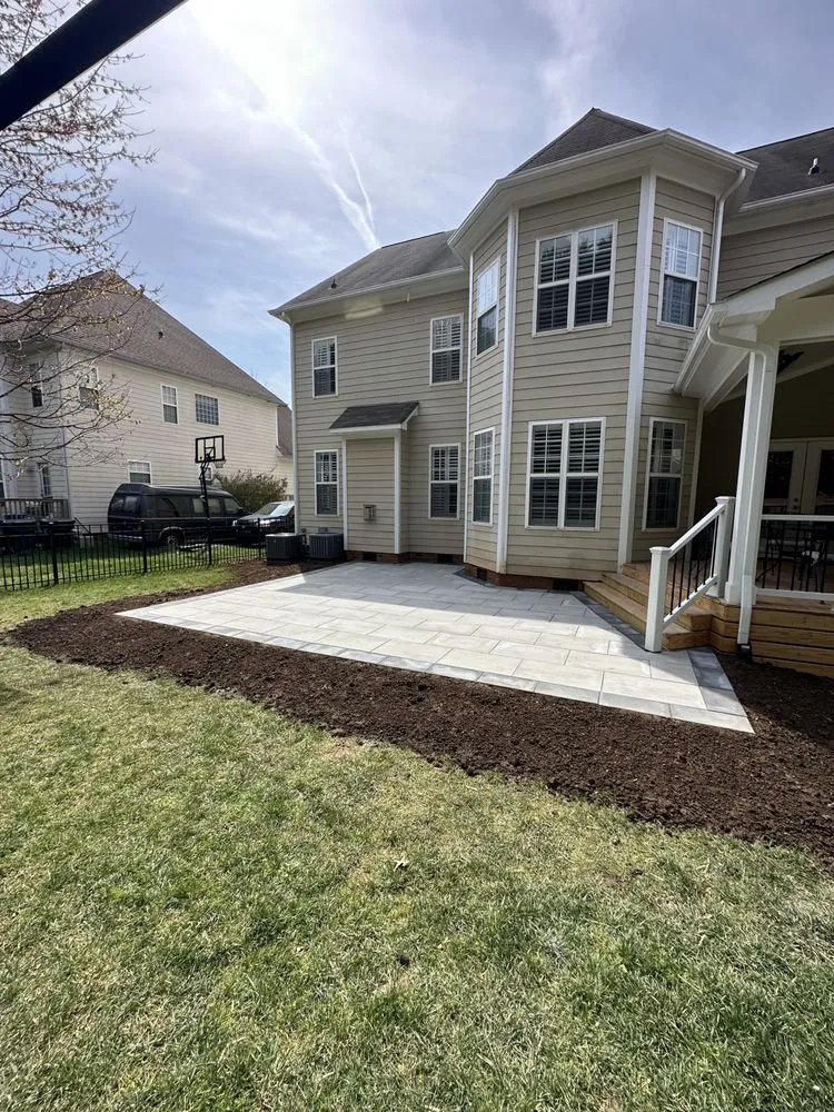 Custom lawn care service in Charlotte, NC - Alex's Lawnscape