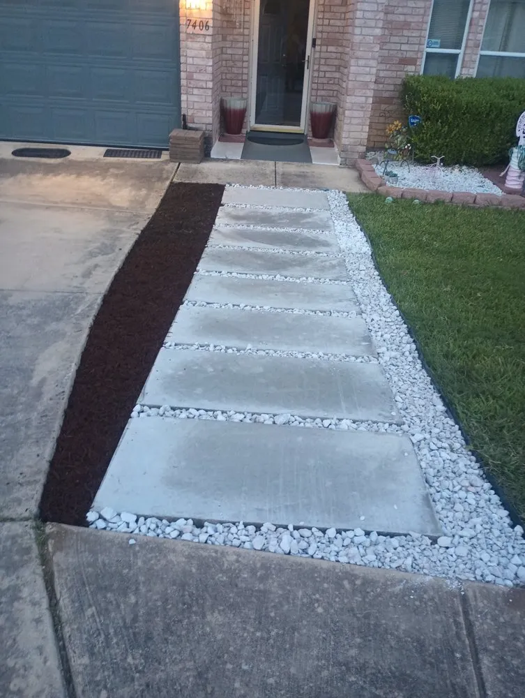 Trusted yard maintenance for residential properties in Selma, TX by Alfa and Omega Lawnscaping