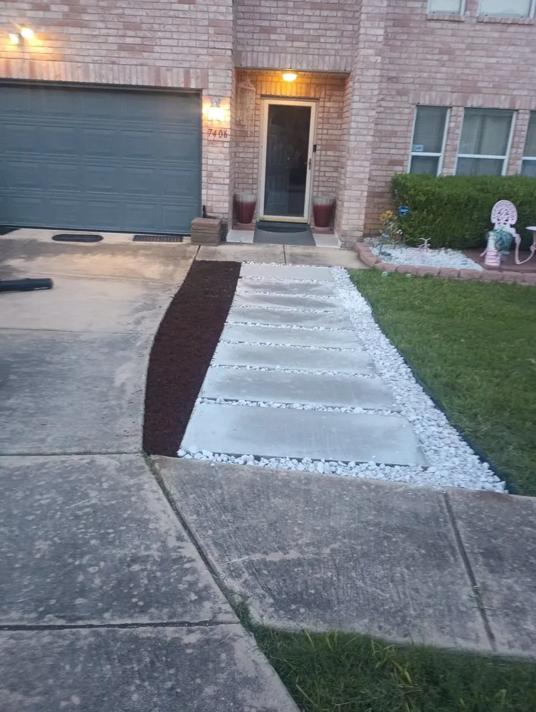 Local yard maintenance experts serving Selma, TX - Alfa and Omega Lawnscaping