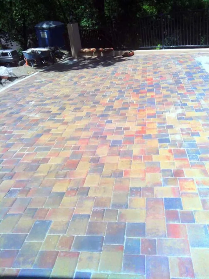 Professional lawn mowing service in Windsor, CA - Alfaro Construction