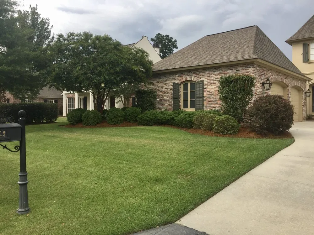 Local lawn care service experts serving Denham Springs, LA - Alford's Landscaping