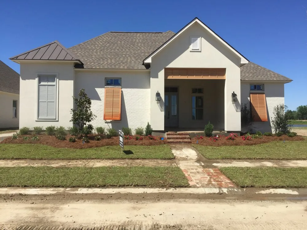 Professional yard cleanup service in Denham Springs, LA by Alford's Landscaping