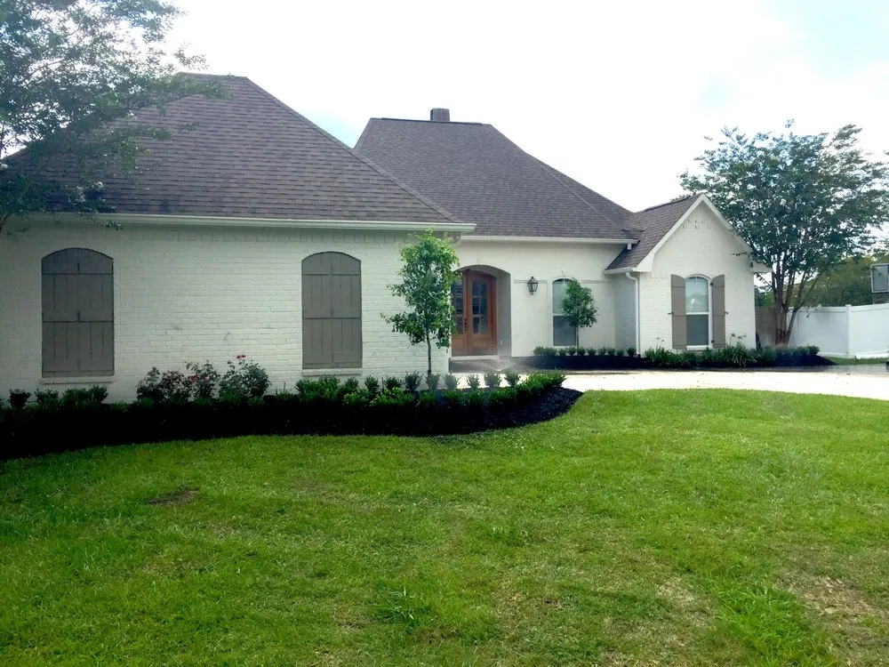 Reliable garden landscaping for beautiful yards across Denham Springs, LA - Alford's Landscaping